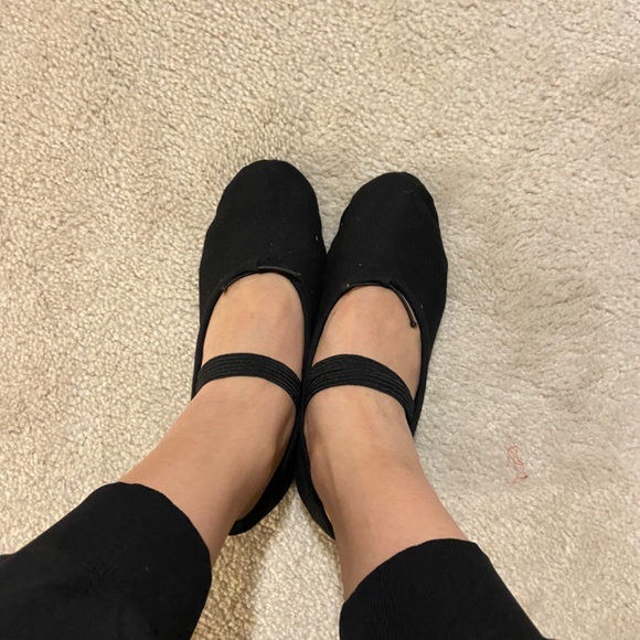 Black ballet/dance/modern shoes - Picture 2 of 3